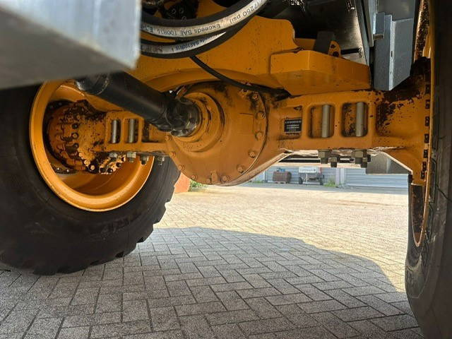 Fadrom me goma Liebherr L580 Loghandler: foto 16