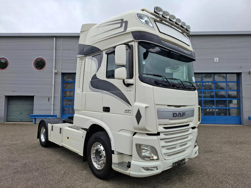 DAF XF106-460 / DEB / TUV:20-01-2026 / 753438 KM / FRIDGE / ACC / LWDS / GEN2 V2 TACHO / ALCOA / AUTOMATIC / EURO-6 / 2017 - Gjysmë-kamion: foto 2 DAF XF106-460 / DEB / TUV:20-01-2026 / 753438 KM / FRIDGE / ACC / LWDS / GEN2 V2 TACHO / ALCOA / AUTOMATIC / EURO-6 / 2017 - Gjysmë-kamion: foto 2