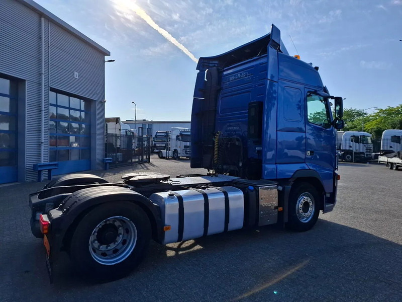 Volvo FH13-400 / HYDRAULICS / NL TRUCK / GLOBETROTTER / FRIGDE / AIRCO / AUTOMATIC / EURO-5 / 2006 - Gjysmë-kamion: foto 5 Volvo FH13-400 / HYDRAULICS / NL TRUCK / GLOBETROTTER / FRIGDE / AIRCO / AUTOMATIC / EURO-5 / 2006 - Gjysmë-kamion: foto 5