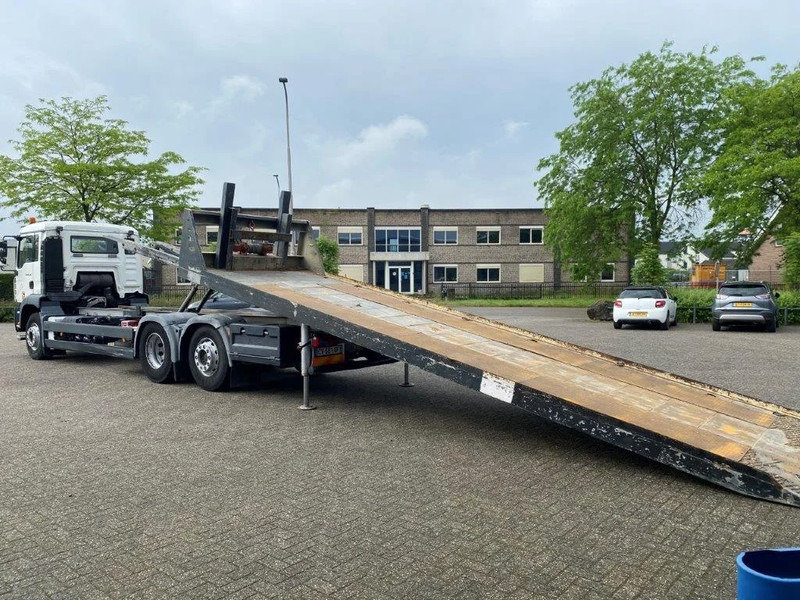 MAN TGA26.320 / SLIDING PLATEAU / WINCH / LIFT AXLE / MACHINE CARRIER / MANUAL / EURO-4 / 2007 - Kamion me karroceri të hapur: foto 5 MAN TGA26.320 / SLIDING PLATEAU / WINCH / LIFT AXLE / MACHINE CARRIER / MANUAL / EURO-4 / 2007 - Kamion me karroceri të hapur: foto 5