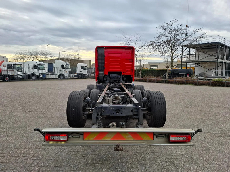 Volvo FH16-750 / VEB+ / ONLY:349761 KM / 9TON FRONT AXLE / INLINER / TECHNICAL 60TON / FULL-AIR / AUTOMATIC / EURO-6 / 2016 - Kamion kabinë-shasi: foto 4 Volvo FH16-750 / VEB+ / ONLY:349761 KM / 9TON FRONT AXLE / INLINER / TECHNICAL 60TON / FULL-AIR / AUTOMATIC / EURO-6 / 2016 - Kamion kabinë-shasi: foto 4