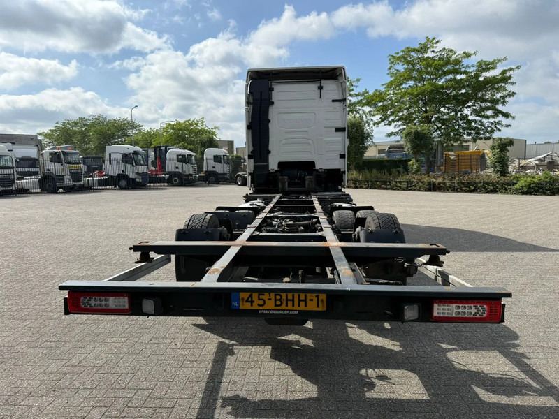 Volvo FH4-420 / NL TRUCK / DOUBLE TANK / PARKCOOL / BDF / VEB? / LWDS / FRIDGE / FULL-AIR / LIFT AXLE / AUTOMATIC / EURO-6 / 2016 - Transportjer kontejnerësh/ Kamion me karroceri të çmontueshme: foto 4 Volvo FH4-420 / NL TRUCK / DOUBLE TANK / PARKCOOL / BDF / VEB? / LWDS / FRIDGE / FULL-AIR / LIFT AXLE / AUTOMATIC / EURO-6 / 2016 - Transportjer kontejnerësh/ Kamion me karroceri të çmontueshme: foto 4