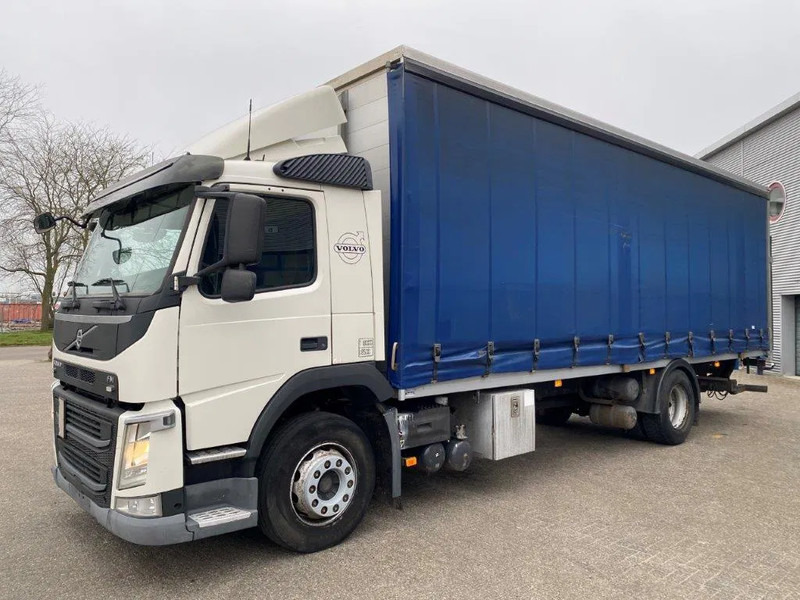 Volvo FM11-330 / LOW KM'S:472120 KM / LWDS / FULL-AIR / NAVI / CURTAIN SAILS / PLATFORM 2500KG / AUTOMATIC / EURO-6 / 2016 - Kamion me tendë: foto 1 Volvo FM11-330 / LOW KM'S:472120 KM / LWDS / FULL-AIR / NAVI / CURTAIN SAILS / PLATFORM 2500KG / AUTOMATIC / EURO-6 / 2016 - Kamion me tendë: foto 1
