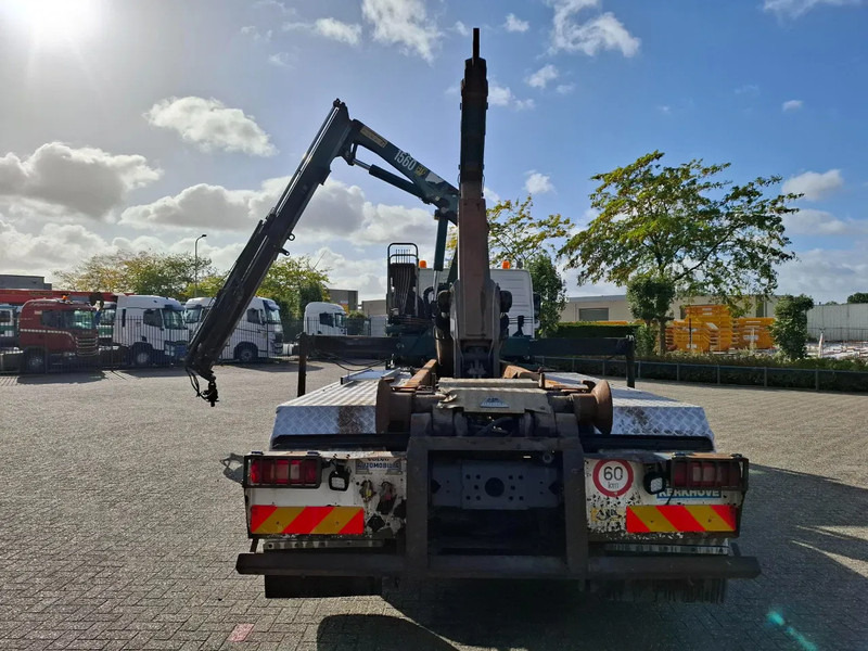 Volvo FM13-400 / 8X4 / AJK HOOK 25TON / CRANE HMF 1560 K3 / ROTATOR / LIFT+LENKACHSE / AIRCO / MANUAL / EURO-4 / 2007 - Kamion me vinç: foto 4 Volvo FM13-400 / 8X4 / AJK HOOK 25TON / CRANE HMF 1560 K3 / ROTATOR / LIFT+LENKACHSE / AIRCO / MANUAL / EURO-4 / 2007 - Kamion me vinç: foto 4