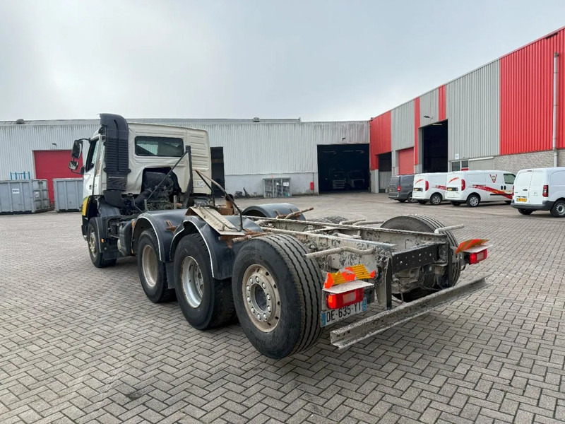Volvo FMX 450 / ENGINE RUNNING / 8X4 / VEB / ONLY:260642 KM / PTO / LIFT+LENKACHSE / ALCOA / AUTOMATIC / EURO-6 / 2014 - Kamion kabinë-shasi: foto 3 Volvo FMX 450 / ENGINE RUNNING / 8X4 / VEB / ONLY:260642 KM / PTO / LIFT+LENKACHSE / ALCOA / AUTOMATIC / EURO-6 / 2014 - Kamion kabinë-shasi: foto 3