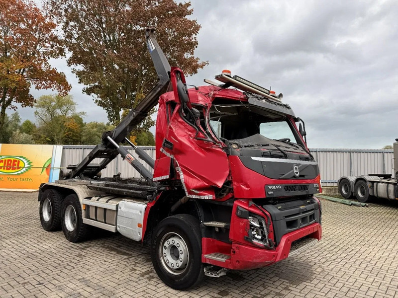 Volvo FMX4-500 / ENGINE RUNNING / VEB+ / 6X4 / BIG AXLE / AJK 20 TON HOOKLIFT / ONLY:276433 KM / AUTOMATIC / EURO-6 / 2020 - Kamion vetëngarkues: foto 3 Volvo FMX4-500 / ENGINE RUNNING / VEB+ / 6X4 / BIG AXLE / AJK 20 TON HOOKLIFT / ONLY:276433 KM / AUTOMATIC / EURO-6 / 2020 - Kamion vetëngarkues: foto 3