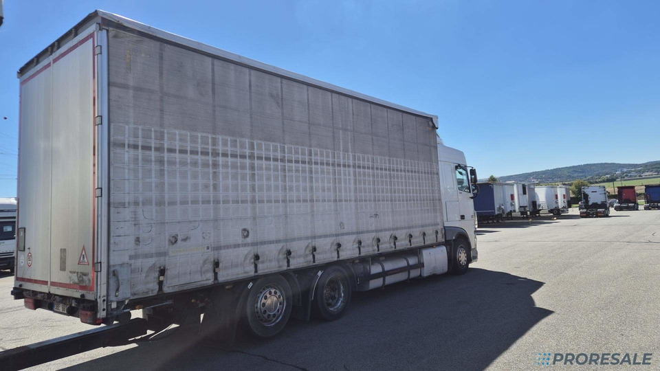 DAF XF 410 FAR SC EURO 6 - velkoobjemová souprava - prodejné jen s přívěsem SCHWARZMÜLLER TPA 2/E - cena je za celou soupravu - Kamion me tendë: foto 4 DAF XF 410 FAR SC EURO 6 - velkoobjemová souprava - prodejné jen s přívěsem SCHWARZMÜLLER TPA 2/E - cena je za celou soupravu - Kamion me tendë: foto 4