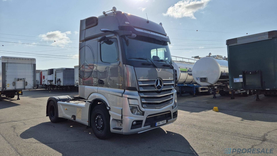 MERCEDES-BENZ ACTROS 1845 LS GIGA SPACE EURO 6 - Gjysmë-kamion: foto 1 MERCEDES-BENZ ACTROS 1845 LS GIGA SPACE EURO 6 - Gjysmë-kamion: foto 1