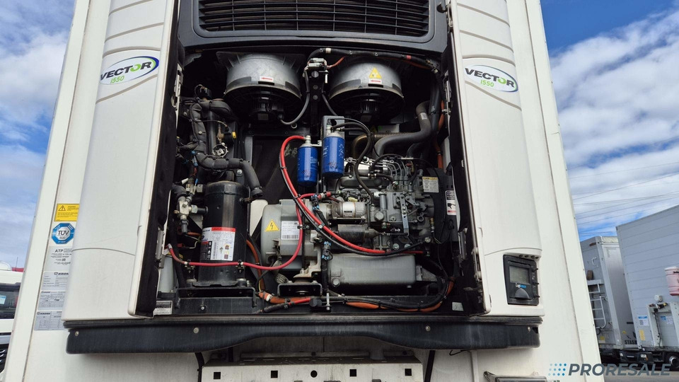 KRONE COOL LINER SD mrazírenský + agregát CARRIER VECTOR 1550 - Gjysmë rimorkio frigorifer: foto 4 KRONE COOL LINER SD mrazírenský + agregát CARRIER VECTOR 1550 - Gjysmë rimorkio frigorifer: foto 4