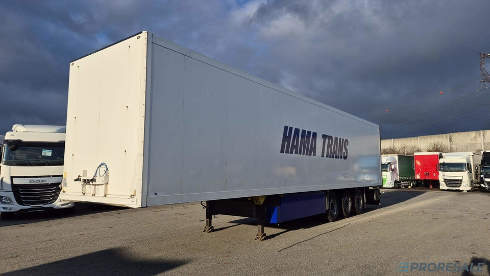 SCHMITZ CARGOBULL SKO 24/L - skříňový - Gjysmë rimorkio me vagonetë të mbyllur: foto 2 SCHMITZ CARGOBULL SKO 24/L - skříňový - Gjysmë rimorkio me vagonetë të mbyllur: foto 2