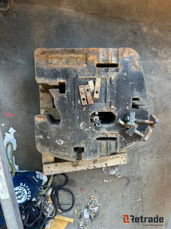 10 stk Front vekter til traktor - Kundërpeshë: foto 1 10 stk Front vekter til traktor - Kundërpeshë: foto 1