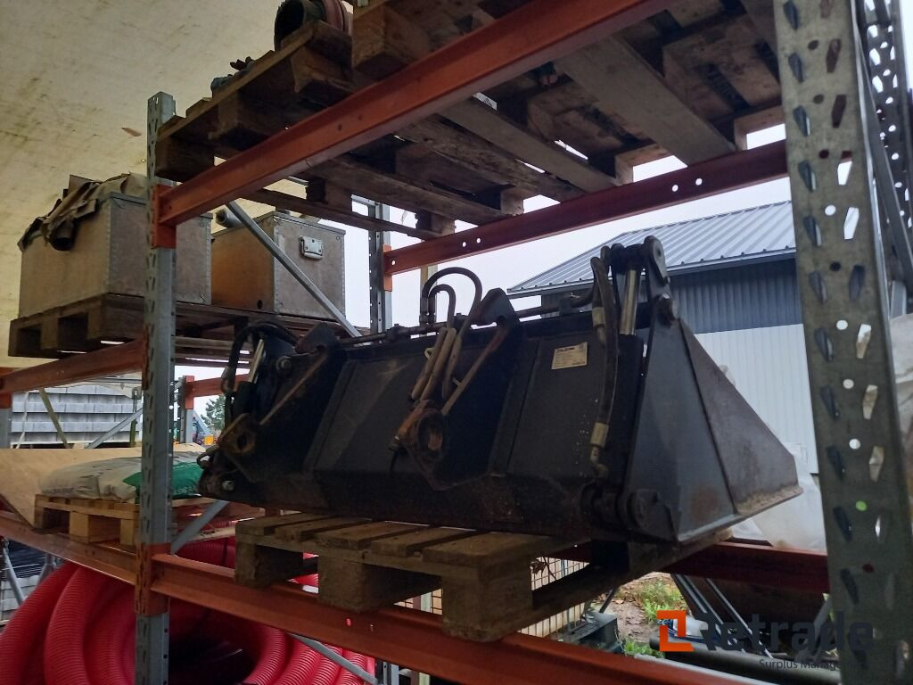 4 i 1 Skovl - Kovë fadrome: foto 2 4 i 1 Skovl - Kovë fadrome: foto 2