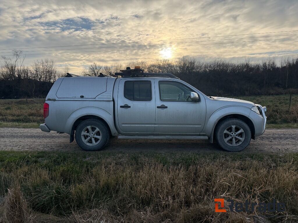 Bil Nissan Navara - Veturë: foto 4 Bil Nissan Navara - Veturë: foto 4