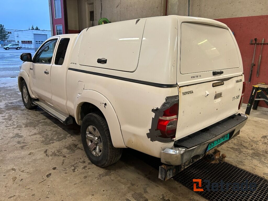 Bil Toyota Hilux 4wd N2 - Veturë: foto 3 Bil Toyota Hilux 4wd N2 - Veturë: foto 3