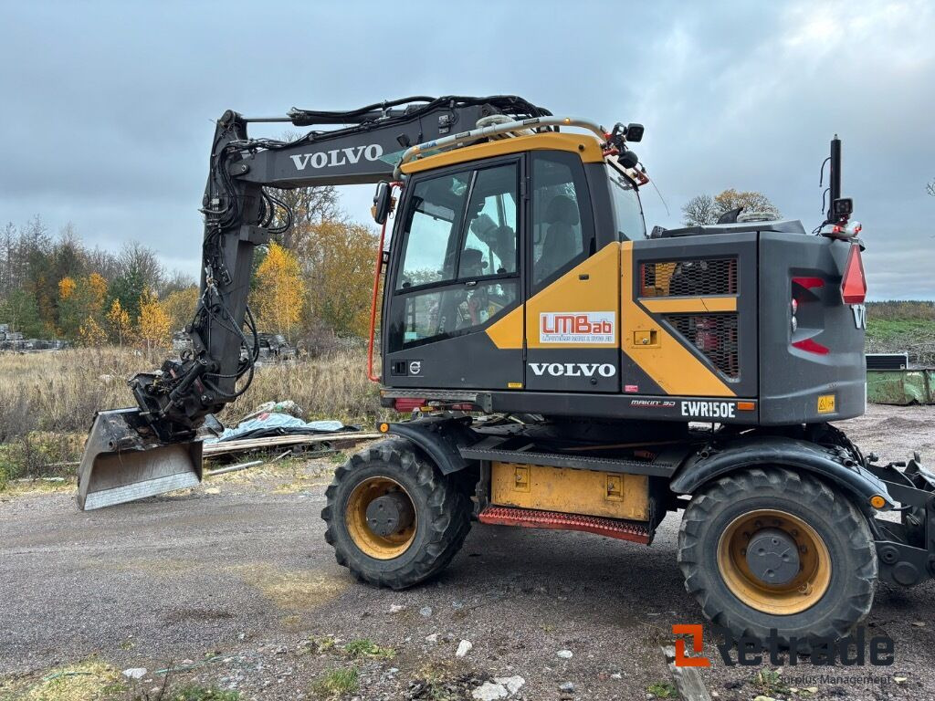 Grävmaskin Volvo EWR150 E - 2017 med tillbehör - Ekskavator me goma: foto 2 Grävmaskin Volvo EWR150 E - 2017 med tillbehör - Ekskavator me goma: foto 2