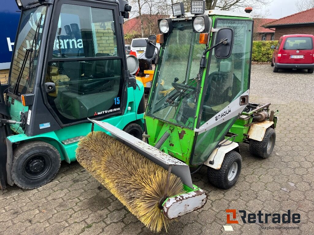 Redskabsbærer EGHOLM Kompaktbærer Med Egholm frontkost - Makineri bujqësore: foto 1 Redskabsbærer EGHOLM Kompaktbærer Med Egholm frontkost - Makineri bujqësore: foto 1