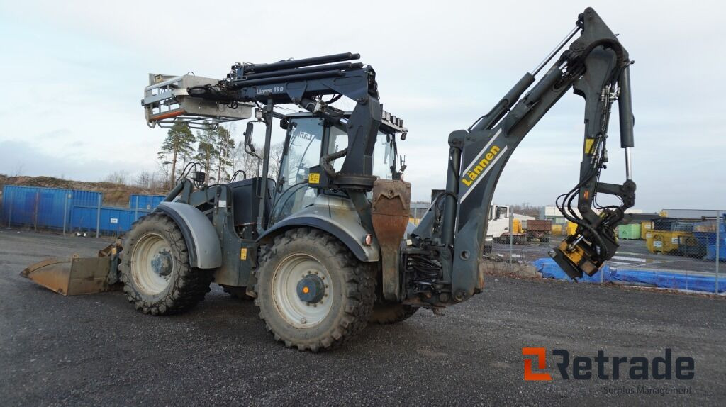 Traktorgrävare Lännen 8800 i 190 lift med korg och vagn - Makineri ndërtimi: foto 5 Traktorgrävare Lännen 8800 i 190 lift med korg och vagn - Makineri ndërtimi: foto 5