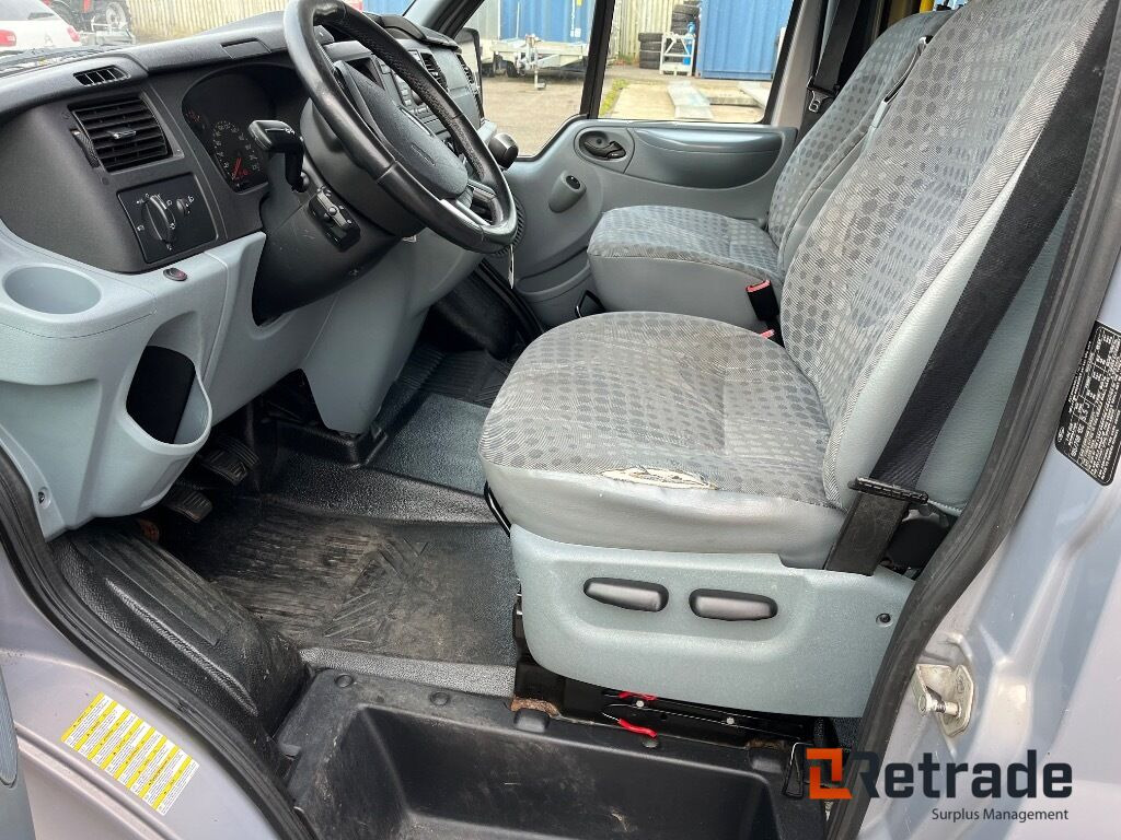 Minibus med lift FORD TRANSIT KOMBI 300L F 2,2 TDCI - Minibus, Furgon pasagjerësh: foto 5 Minibus med lift FORD TRANSIT KOMBI 300L F 2,2 TDCI - Minibus, Furgon pasagjerësh: foto 5