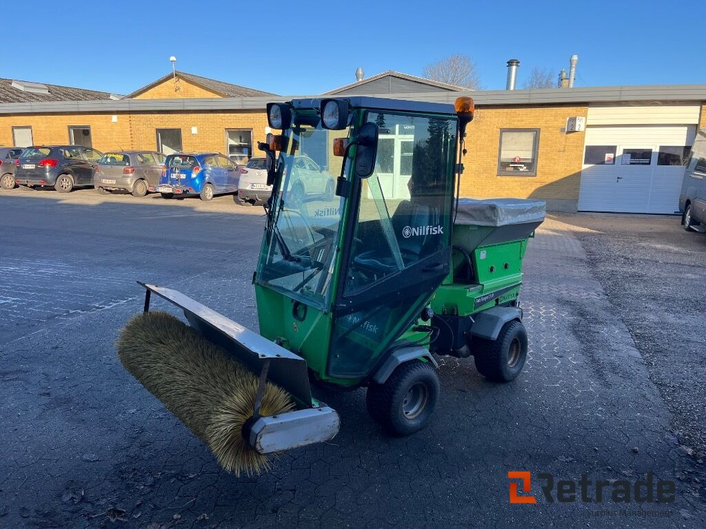 Plæne- og parkmaskiner EGHOLM 2150 Redskabsbærer - Mjet bujqësor/ Special: foto 1 Plæne- og parkmaskiner EGHOLM 2150 Redskabsbærer - Mjet bujqësor/ Special: foto 1