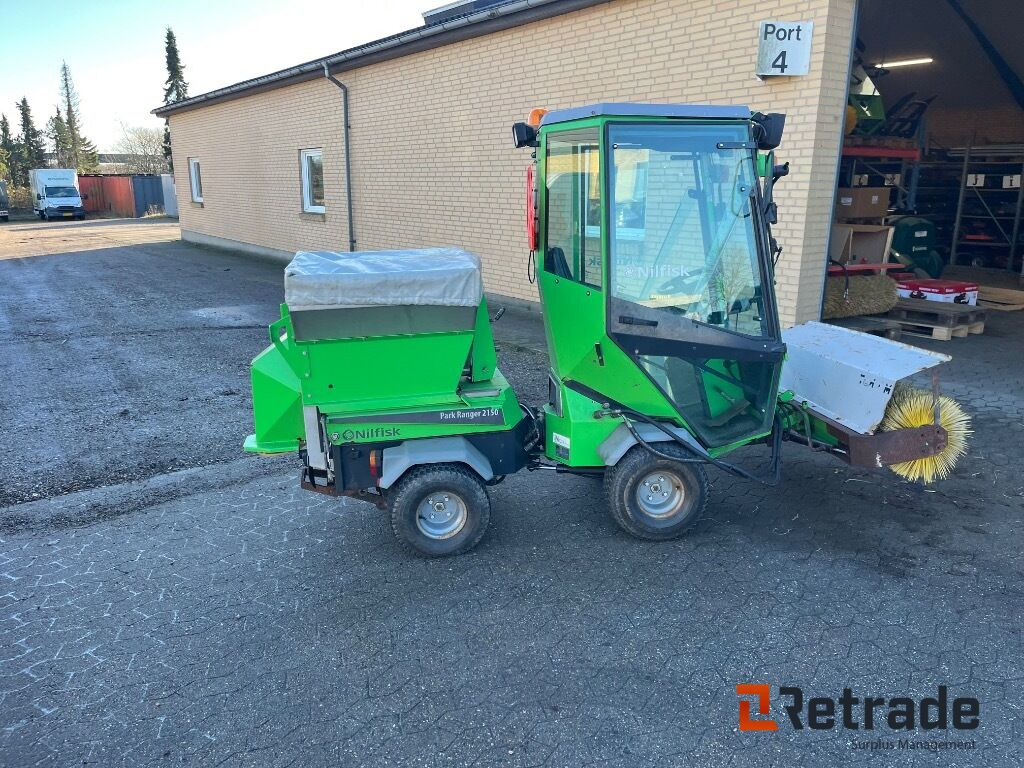 Plæne- og parkmaskiner EGHOLM 2150 Redskabsbærer - Mjet bujqësor/ Special: foto 4 Plæne- og parkmaskiner EGHOLM 2150 Redskabsbærer - Mjet bujqësor/ Special: foto 4