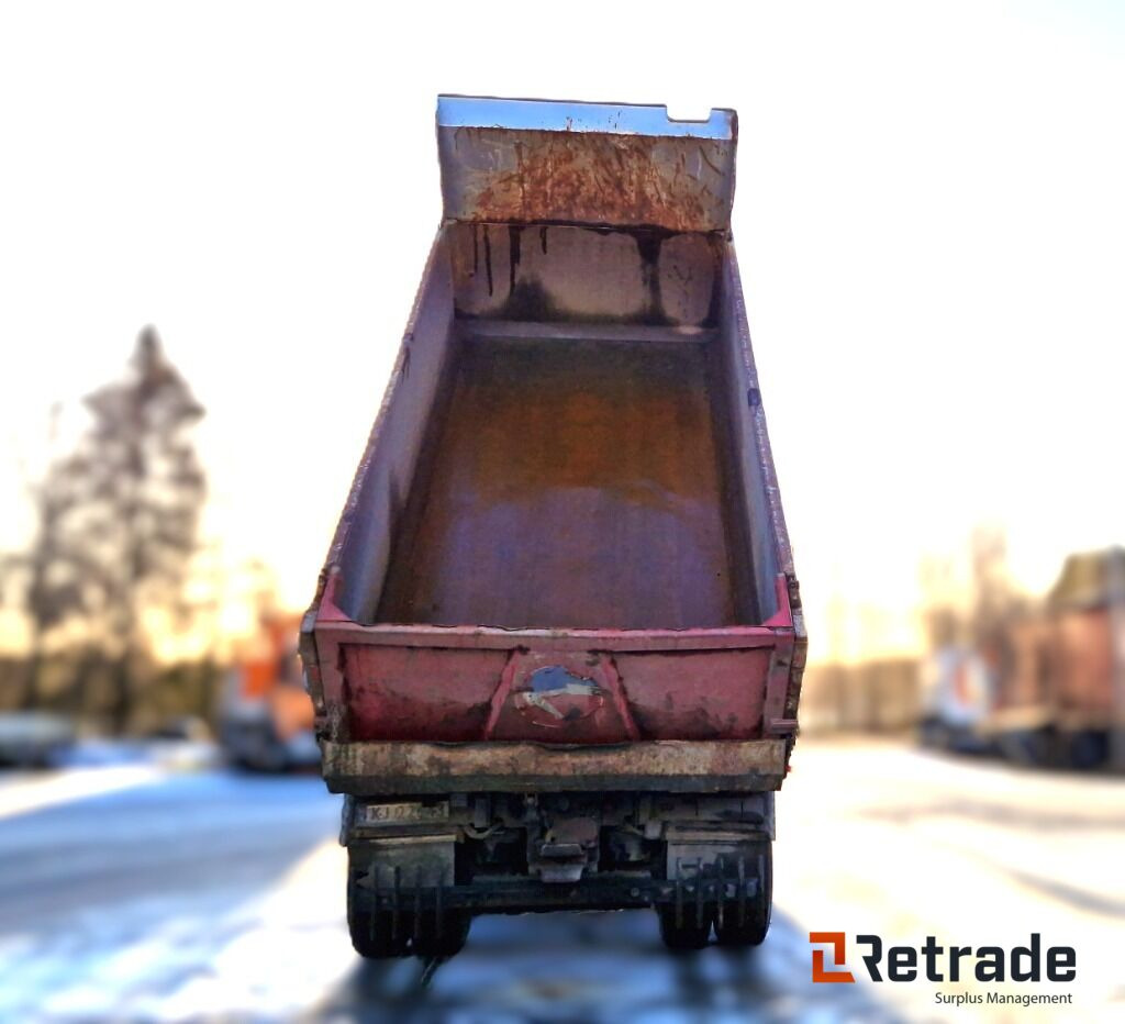 Robust og klar tippbil – Volvo FH16 650 8x4 med tipp og hengeropplegg - Kamion vetëshkarkues: foto 5 Robust og klar tippbil – Volvo FH16 650 8x4 med tipp og hengeropplegg - Kamion vetëshkarkues: foto 5