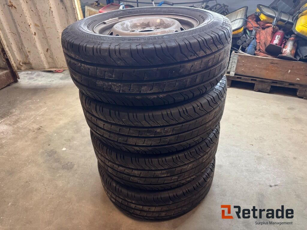 Sommardäck Continental 235/65R16C på fälg MB Sprinter - Pajisje ndërtimi: foto 2 Sommardäck Continental 235/65R16C på fälg MB Sprinter - Pajisje ndërtimi: foto 2