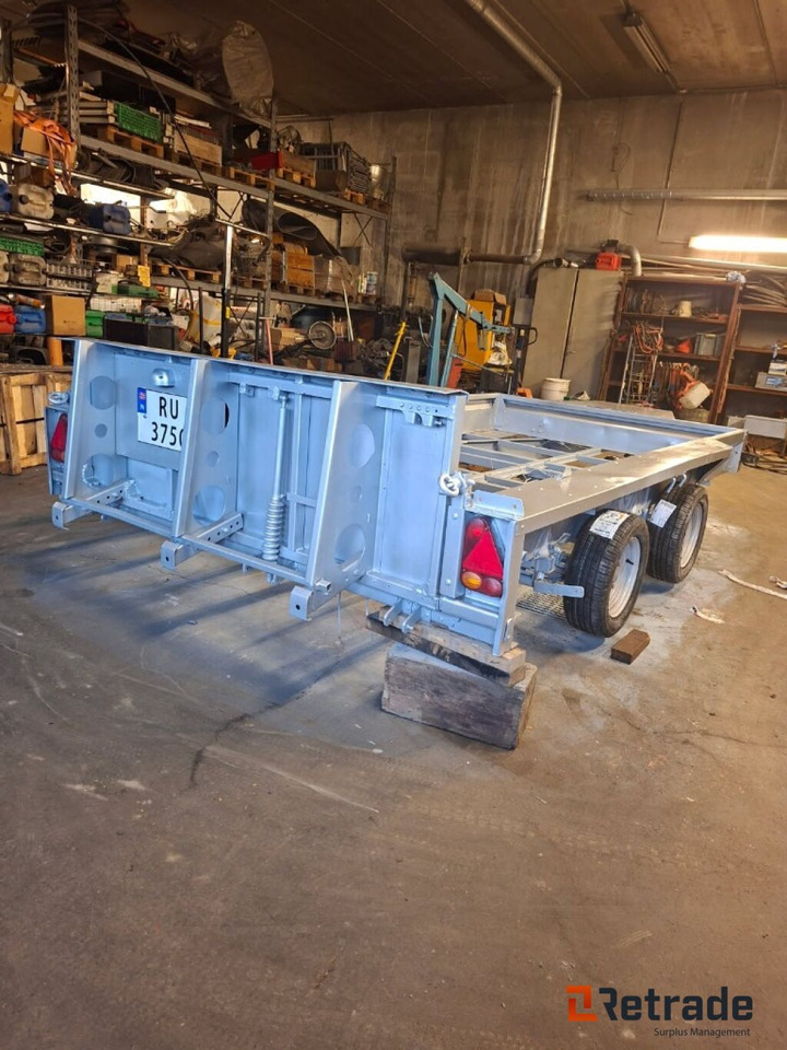 Tilhenger IFOR WILLIAMS 2620 - Rimorkio për makineri ndërtimi: foto 3 Tilhenger IFOR WILLIAMS 2620 - Rimorkio për makineri ndërtimi: foto 3