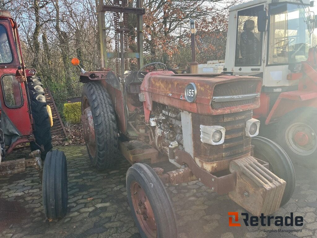 Traktor Massey Ferguson MF 165 - Traktor: foto 4 Traktor Massey Ferguson MF 165 - Traktor: foto 4