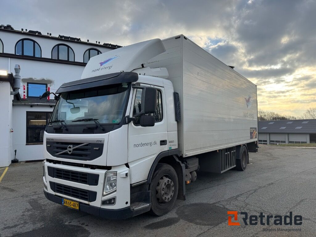 VOLVO FM 330 4X2 - Kamion vagonetë: foto 1 VOLVO FM 330 4X2 - Kamion vagonetë: foto 1