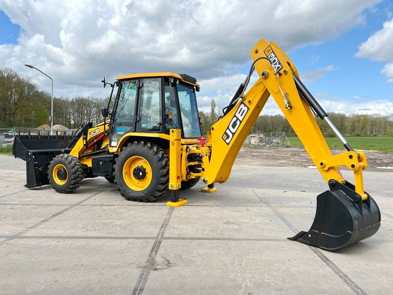 JCB 3DX / 3CX Plus 4WD - 4/1 Bucket / Hammer Lines - Fadromë me shkarkim nga prapa: foto 2 JCB 3DX / 3CX Plus 4WD - 4/1 Bucket / Hammer Lines - Fadromë me shkarkim nga prapa: foto 2