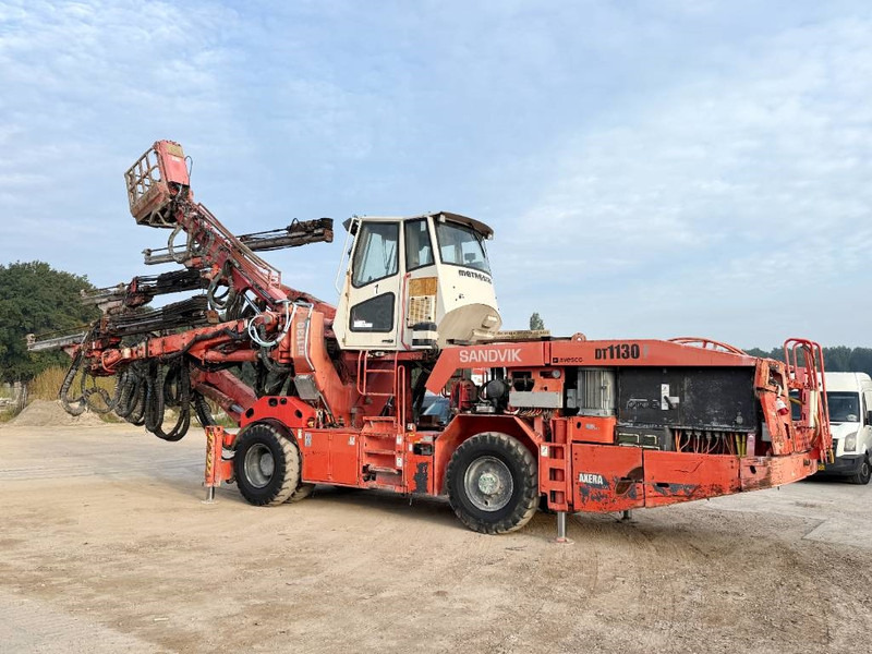 Sandvik DT1130-SC - 3x TB150 Drill Boom + Basket Boom - Sondë shpimi: foto 4 Sandvik DT1130-SC - 3x TB150 Drill Boom + Basket Boom - Sondë shpimi: foto 4