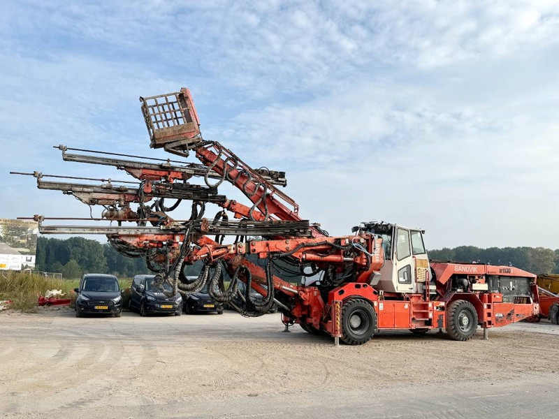 Sandvik DT1130-SC - 3x TB150 Drill Boom + Basket Boom - Sondë shpimi: foto 2 Sandvik DT1130-SC - 3x TB150 Drill Boom + Basket Boom - Sondë shpimi: foto 2