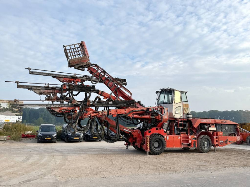 Sandvik DT1130-SC - 3x TB150 Drill Boom + Basket Boom - Sondë shpimi: foto 1 Sandvik DT1130-SC - 3x TB150 Drill Boom + Basket Boom - Sondë shpimi: foto 1