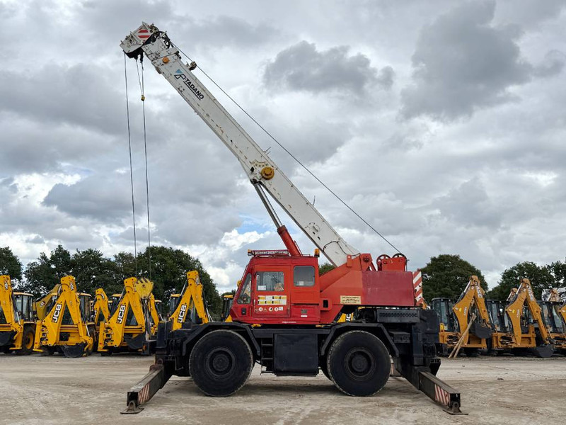 Tadano TR300E-1 - 4 Wheel Steering / 28.1m Boom + 12m Jib - Vinç për terrene të vështira: foto 1 Tadano TR300E-1 - 4 Wheel Steering / 28.1m Boom + 12m Jib - Vinç për terrene të vështira: foto 1