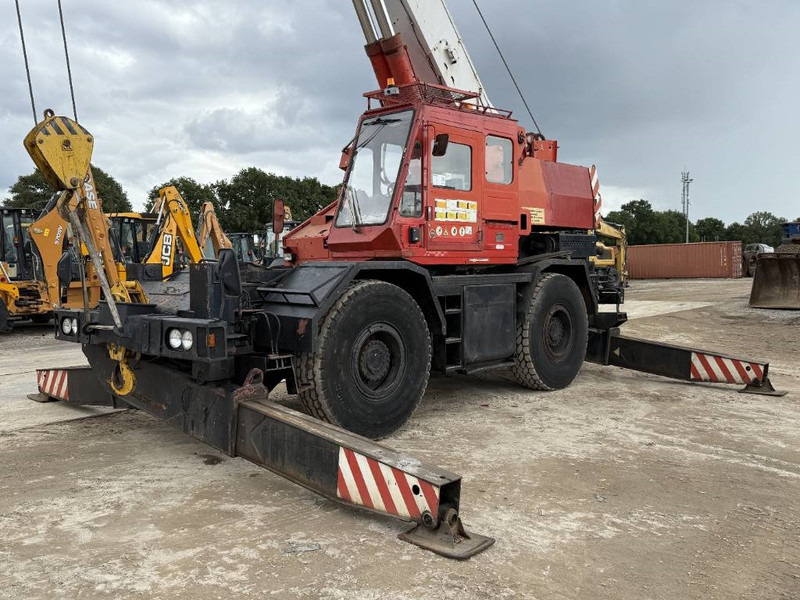 Tadano TR300E-1 - 4 Wheel Steering / 28.1m Boom + 12m Jib - Vinç për terrene të vështira: foto 3 Tadano TR300E-1 - 4 Wheel Steering / 28.1m Boom + 12m Jib - Vinç për terrene të vështira: foto 3