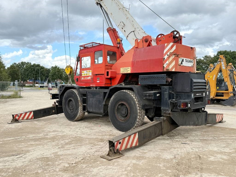 Tadano TR300E-1 - 4 Wheel Steering / 28.1m Boom + 12m Jib - Vinç për terrene të vështira: foto 4 Tadano TR300E-1 - 4 Wheel Steering / 28.1m Boom + 12m Jib - Vinç për terrene të vështira: foto 4