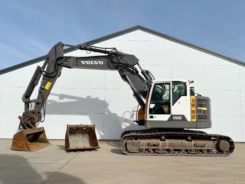 Volvo ECR235EL - Triple Boom / 2 Buckets Included - Ekskavator me zinxhirë: foto 1 Volvo ECR235EL - Triple Boom / 2 Buckets Included - Ekskavator me zinxhirë: foto 1