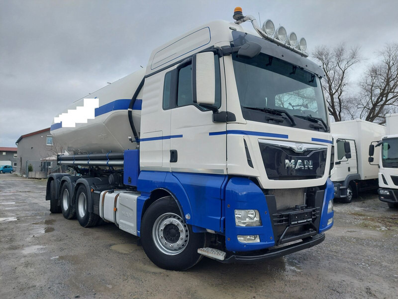 MAN TGX 35.440 Silo Euro 6 8x4 Lift+Lenk Klima (5) - Kamioni: foto 3 MAN TGX 35.440 Silo Euro 6 8x4 Lift+Lenk Klima (5) - Kamioni: foto 3