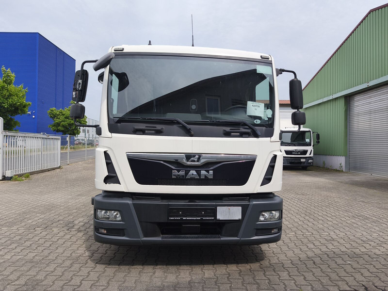 MAN TGL 8.190 Koffer gFH AHK LBW Euro 6 4x2 (11) TÜV NEU - Kamion vagonetë: foto 3 MAN TGL 8.190 Koffer gFH AHK LBW Euro 6 4x2 (11) TÜV NEU - Kamion vagonetë: foto 3