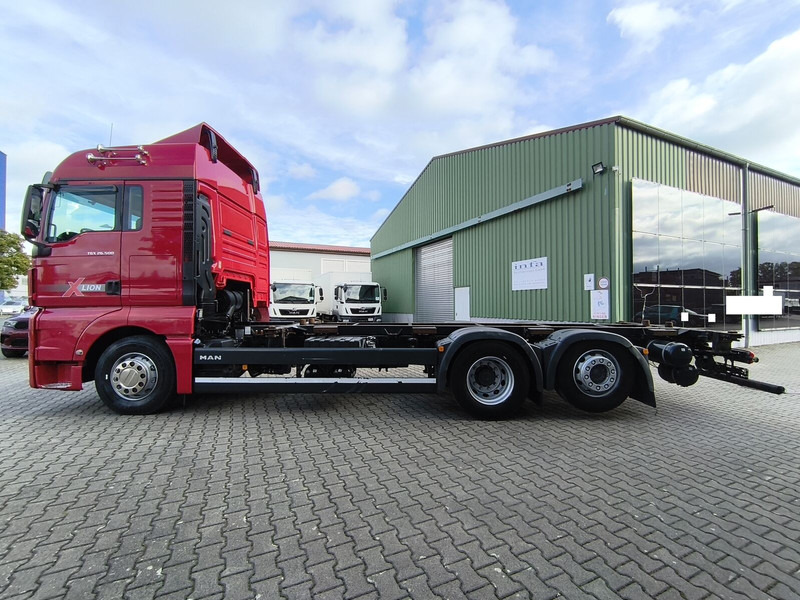 MAN TGX 26.500 BDF 6x2 Euro 6 Standard Lift+Lenk (29) - Kamion kabinë-shasi: foto 5 MAN TGX 26.500 BDF 6x2 Euro 6 Standard Lift+Lenk (29) - Kamion kabinë-shasi: foto 5