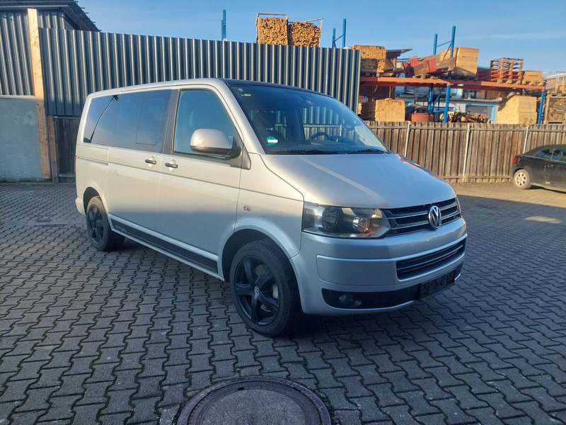 Volkswagen Transporter Multivan AHK Doppelklima Tisch Leder 7-Sitzer - Minibus, Furgon pasagjerësh: foto 2 Volkswagen Transporter Multivan AHK Doppelklima Tisch Leder 7-Sitzer - Minibus, Furgon pasagjerësh: foto 2