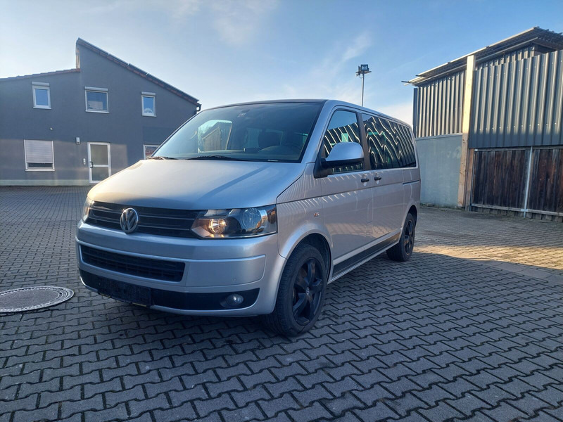 Volkswagen Transporter Multivan AHK Doppelklima Tisch Leder 7-Sitzer - Minibus, Furgon pasagjerësh: foto 1 Volkswagen Transporter Multivan AHK Doppelklima Tisch Leder 7-Sitzer - Minibus, Furgon pasagjerësh: foto 1