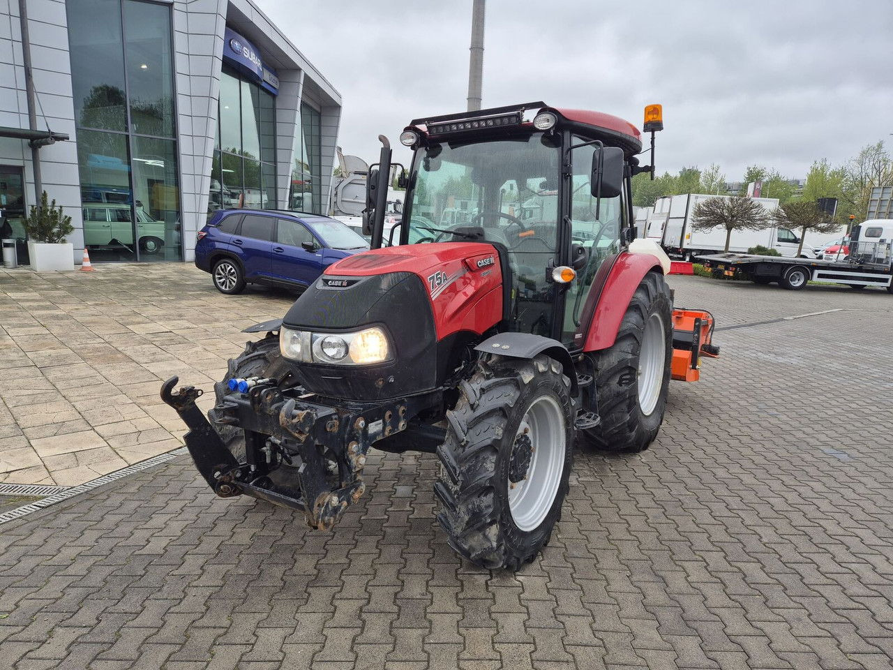 Case IH Farmall 75 / 2022 / Only 1853 MTH / Sweeper + Plow Extra / 1 OWN - Traktor: foto 4 Case IH Farmall 75 / 2022 / Only 1853 MTH / Sweeper + Plow Extra / 1 OWN - Traktor: foto 4