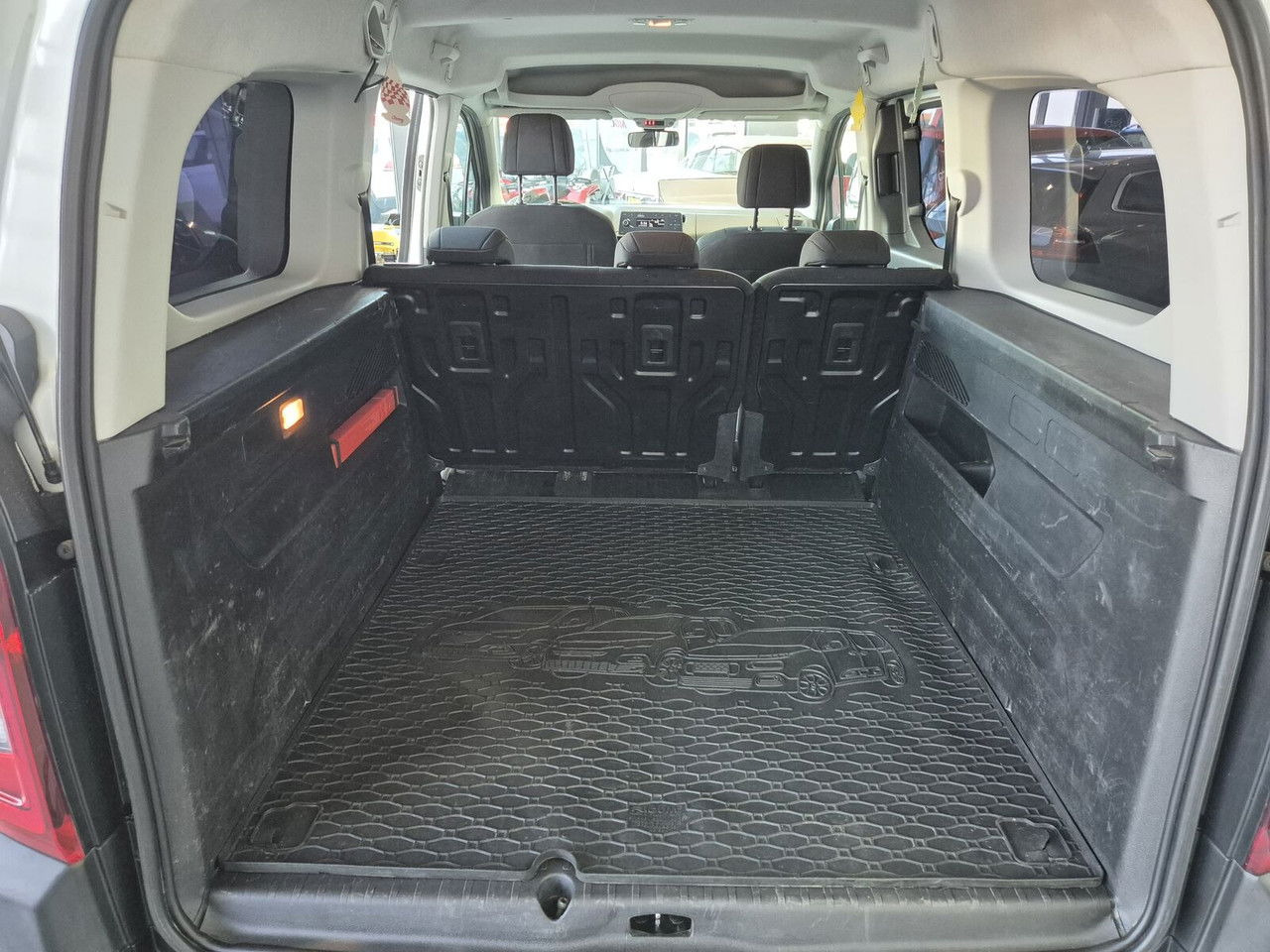 Lizingu i  Citroën Berlingo 1.2 / 1 Owner / Serviced Citroën Berlingo 1.2 / 1 Owner / Serviced: foto 24