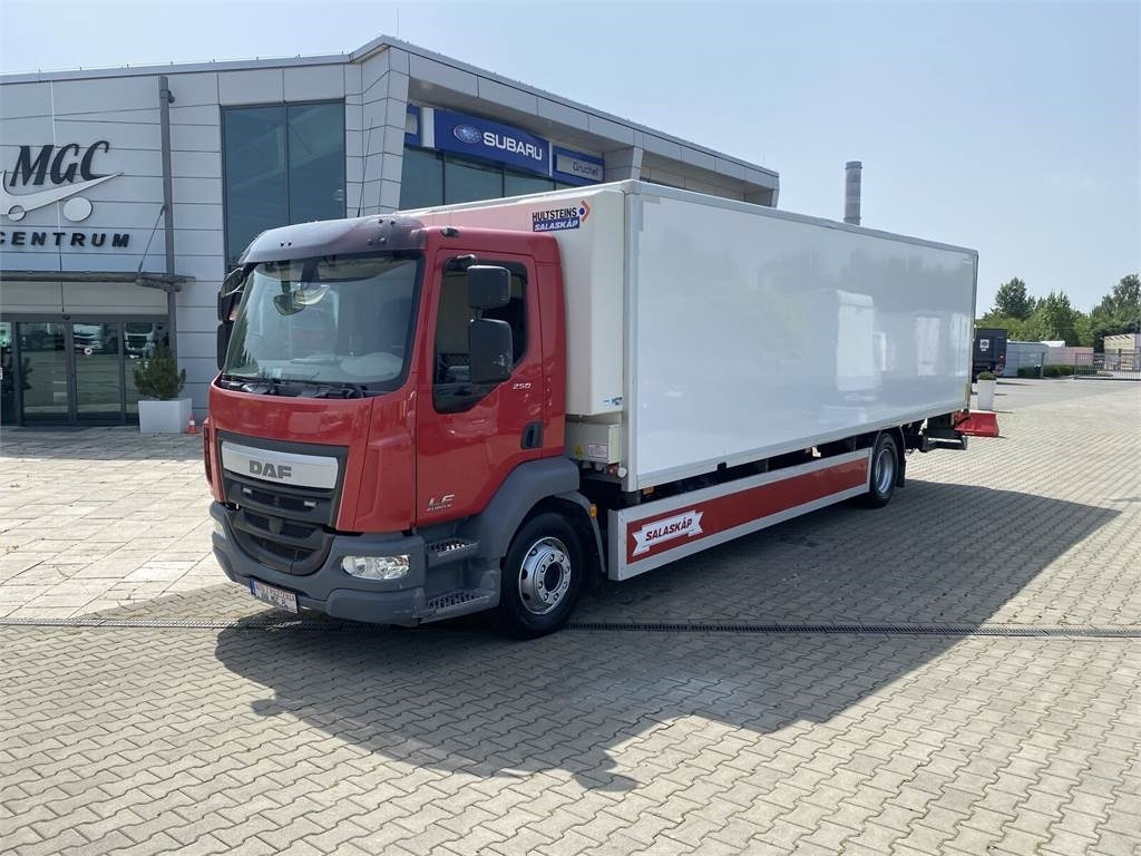 DAF LF250 E6 AUT / 119TKM / HULSTEINS -24 +25 / 18 EP - Kamion frigorifer: foto 1 DAF LF250 E6 AUT / 119TKM / HULSTEINS -24 +25 / 18 EP - Kamion frigorifer: foto 1