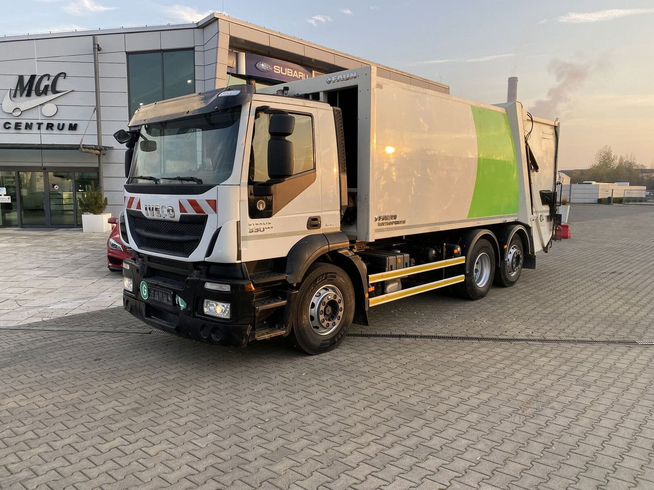 IVECO Stralis 330 EEV / Faun Vario Press 11 / Service NEW / TOP - Kamion mbeturinash: foto 2 IVECO Stralis 330 EEV / Faun Vario Press 11 / Service NEW / TOP - Kamion mbeturinash: foto 2