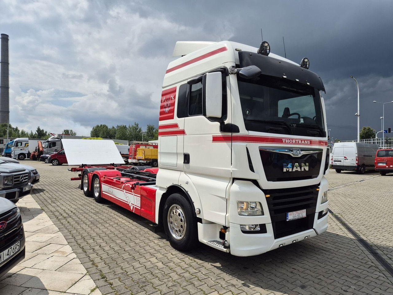 MAN TGX 28 28.420 , 6x2-2 LL / Trailer HFR KM 20 / 1 Owner / E6 /Techni - Transportjer kontejnerësh/ Kamion me karroceri të çmontueshme: foto 4 MAN TGX 28 28.420 , 6x2-2 LL / Trailer HFR KM 20 / 1 Owner / E6 /Techni - Transportjer kontejnerësh/ Kamion me karroceri të çmontueshme: foto 4