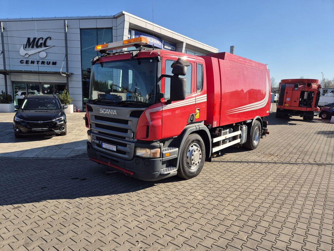 Scania P230 4X2 / Sweeper / Johnston VX800 / Sprayer / LOW Mileage / Scania P230 4X2 / Sweeper / Johnston VX800 / Sprayer / LOW Mileage / - Makinë fshirëse për rrugët: foto 1 Scania P230 4X2 / Sweeper / Johnston VX800 / Sprayer / LOW Mileage / Scania P230 4X2 / Sweeper / Johnston VX800 / Sprayer / LOW Mileage / - Makinë fshirëse për rrugët: foto 1