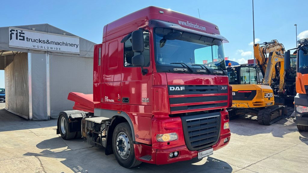 DAF XF 105.460 4x2 tractor unit - tipp. hydr. - Gjysmë-kamion: foto 3 DAF XF 105.460 4x2 tractor unit - tipp. hydr. - Gjysmë-kamion: foto 3