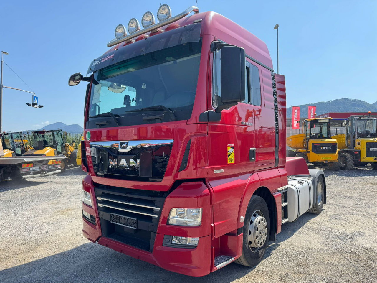 MAN TGX 18.460 4X2 tractor unit - retarder - Gjysmë-kamion: foto 1 MAN TGX 18.460 4X2 tractor unit - retarder - Gjysmë-kamion: foto 1
